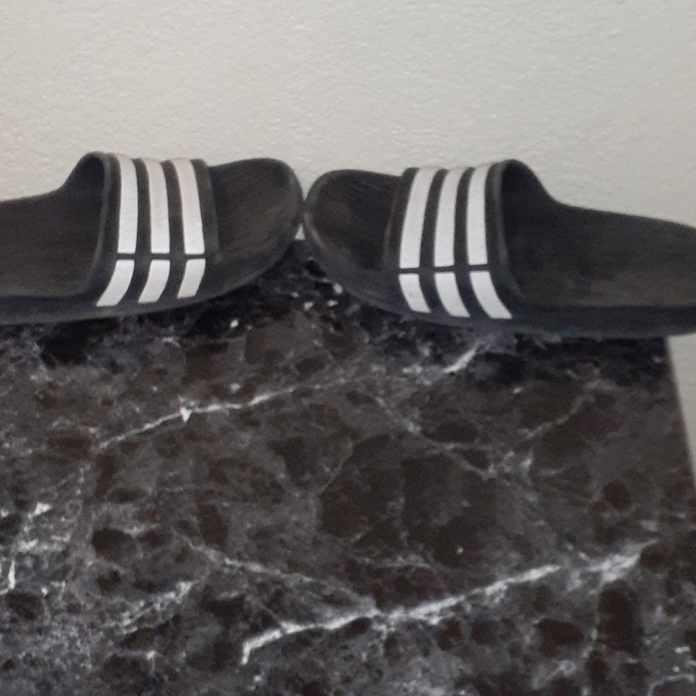 Addidas - Picture 4 of 4